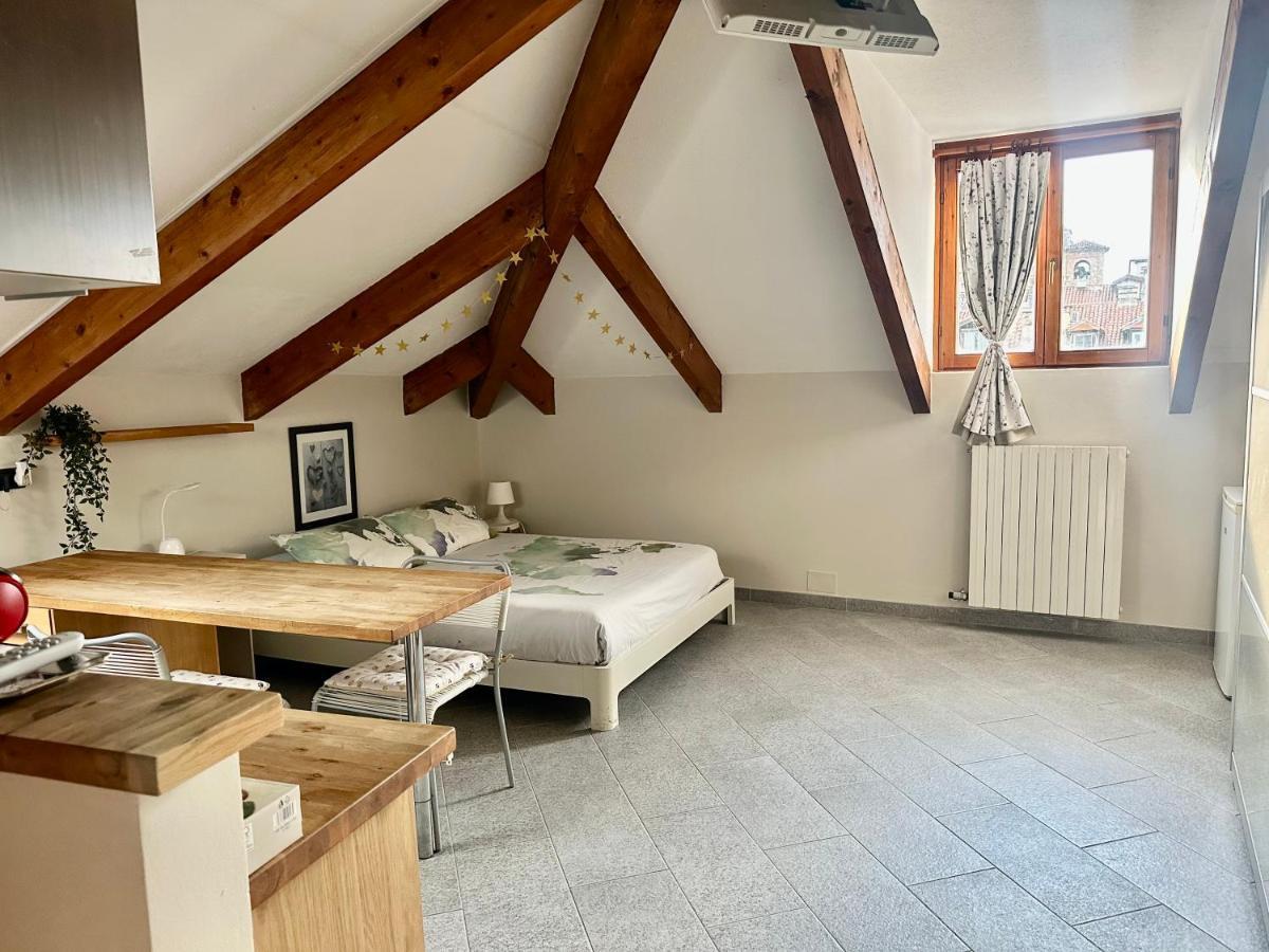 Апартаменты Loft Centro Storico Tommaso Турин Экстерьер фото